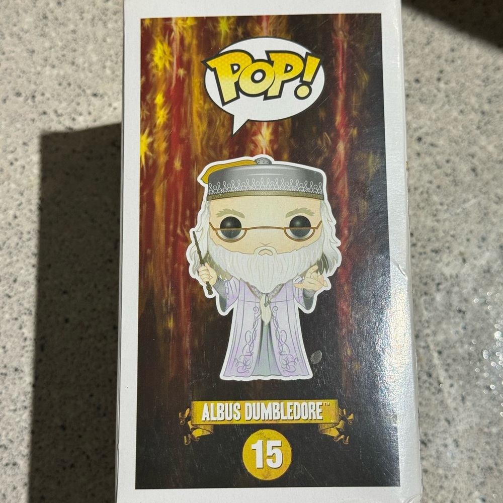Albus Dumbledore (15) Pop Vinyl Figure Box with Gray and Black - Picture 4 of 6